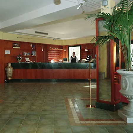 Palacavicchi 3* Τσιαμπίνο